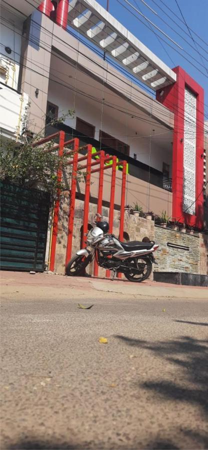 Anh Hotel Lucknow Exterior foto
